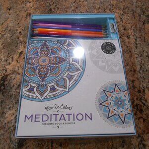 NIB "Vive Le Color" meditation coloring book kit.